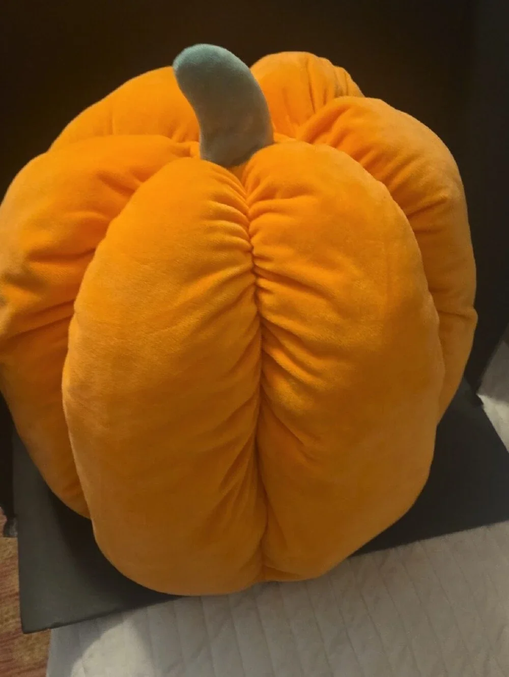 Plush Orange Pumpkin-Shaped Cat Bed With Removable Pillow.